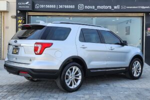2018 Ford Explorer XLT plus V6