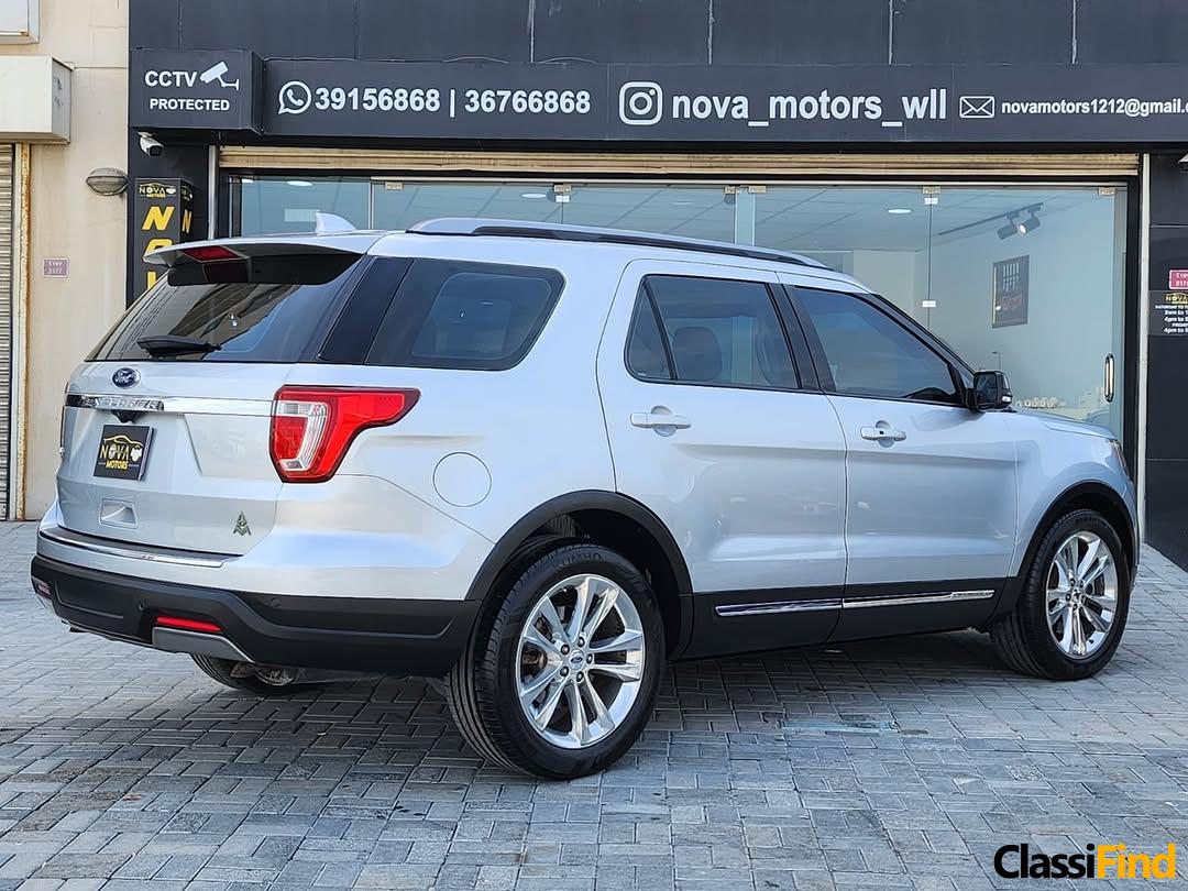 2018 Ford Explorer XLT plus V6