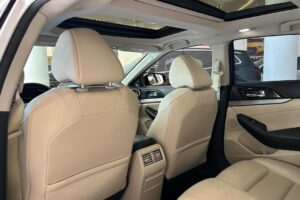 FOR SALE : NISSAN MAXIMA SV The model : 2017