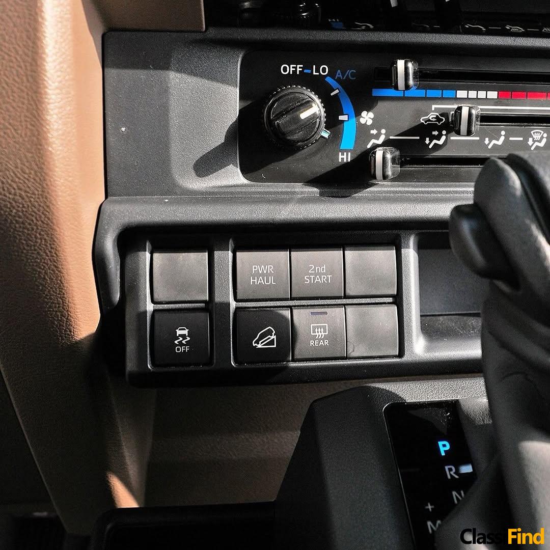 للبيع تويوتا جيب 2025