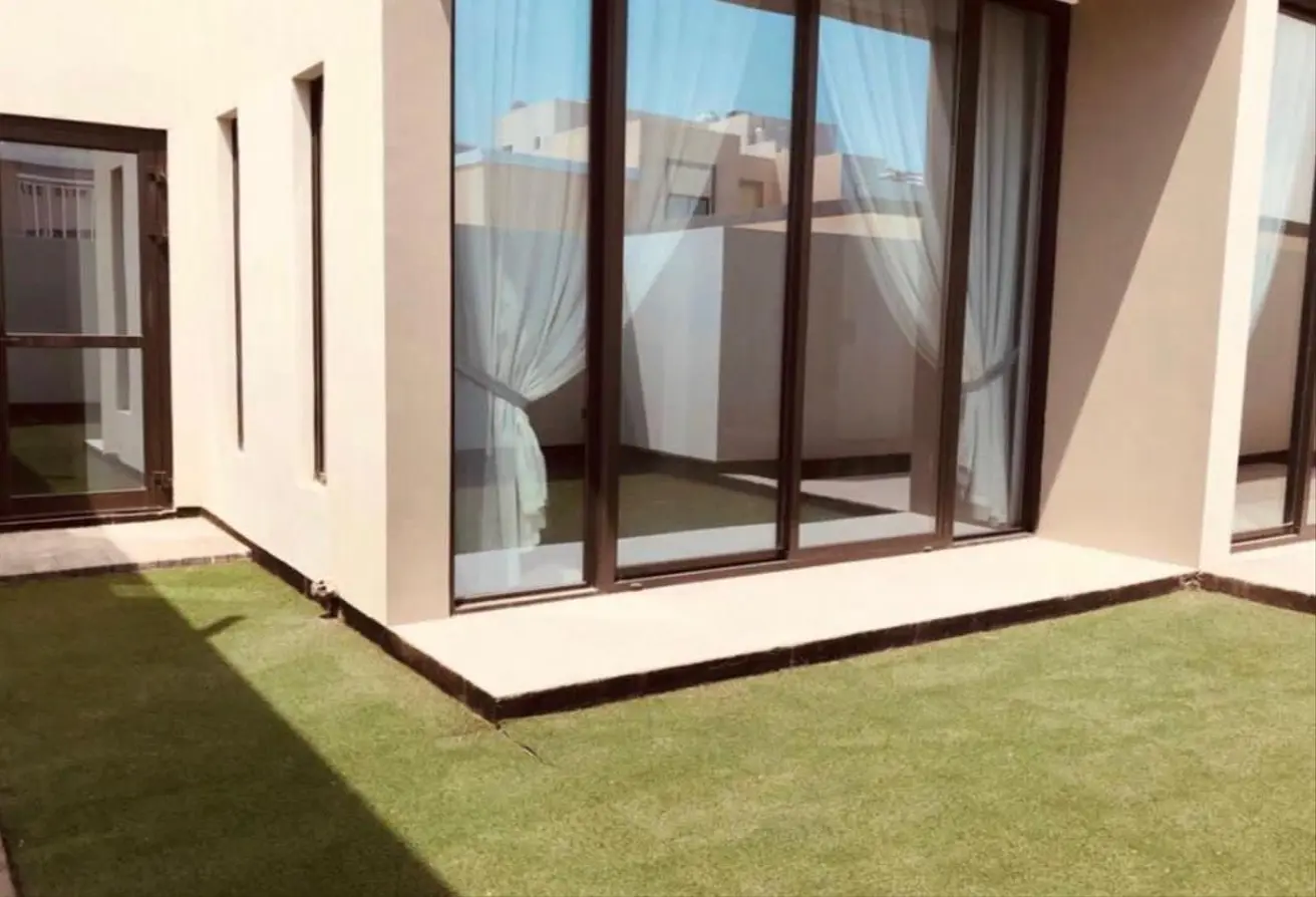Luxurious Villas for Rent in Saar – Peaceful Setting with Comprehensive Amenities