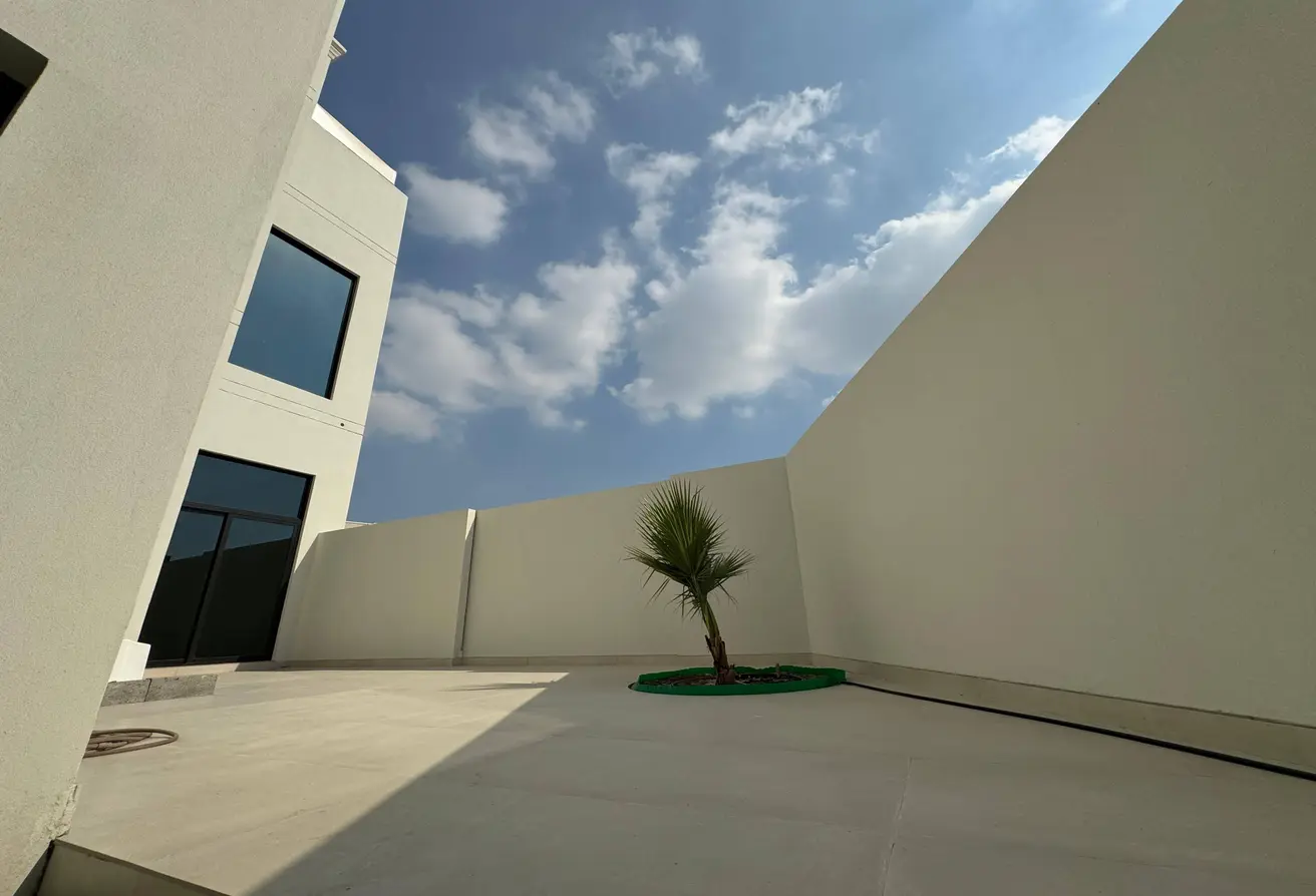 Luxurious Brand New Villas for Sale in Maqaba: Prime Location Near St. Christopher’s School