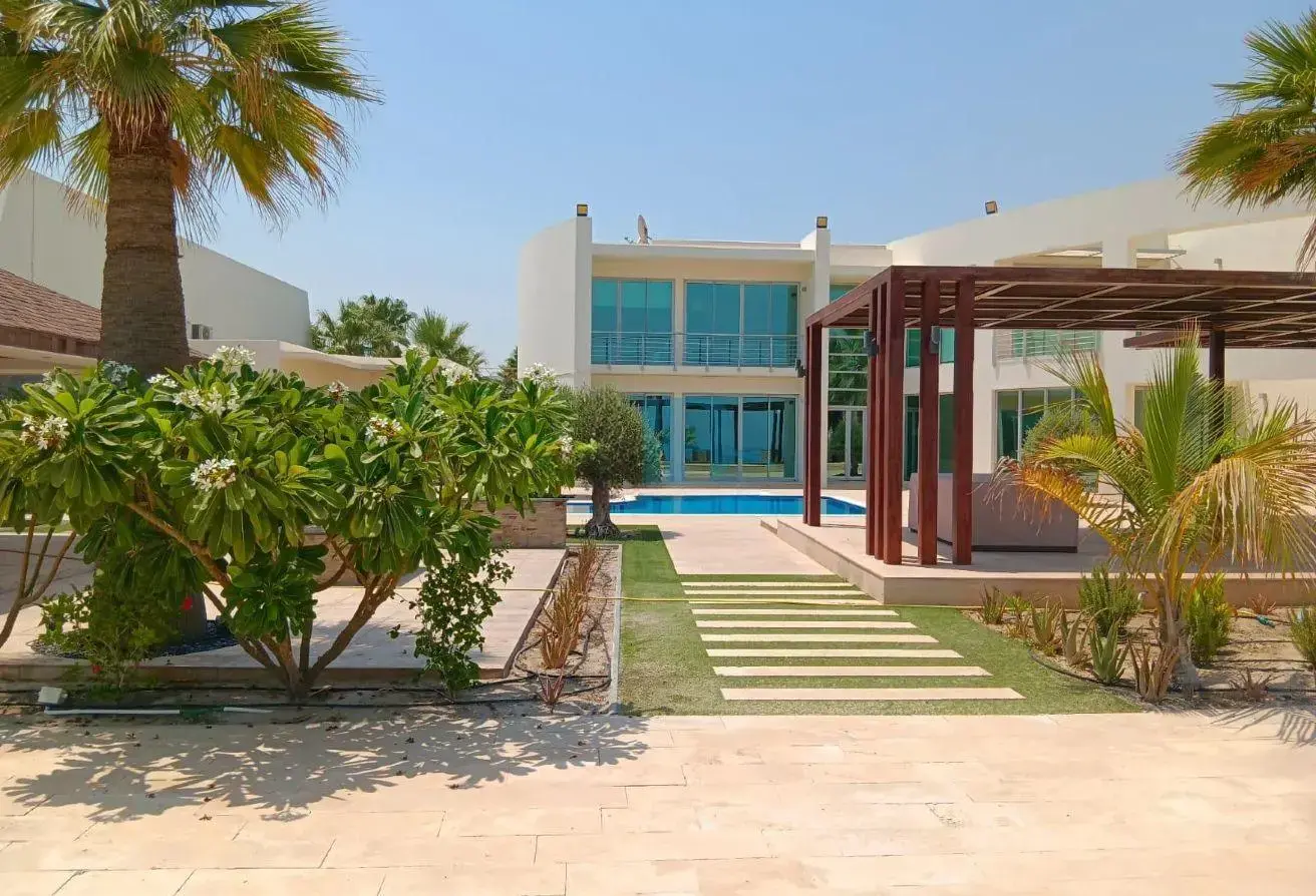 Luxurious and Prestigious 1500 SQM Villa Overlooking the Open Sea | ATOL 2