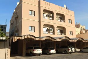 Building for sale in Arad