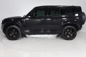 Land Rover Defender 110 2025 V8 Edition
