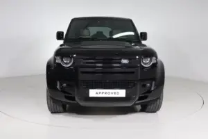 Land Rover Defender 110 2025 V8 Edition