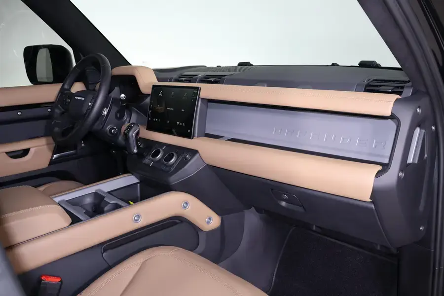 Land Rover Defender 110 2025 V8 Edition