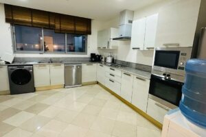 City View, Modern 2-Bed in Juffair! ✨