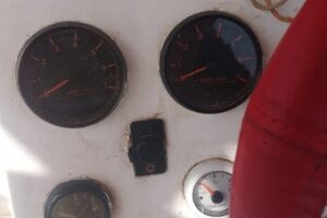 For Sale: AL NAWRAS 27 ft Boat with Dual Yamaha 85hp Engines – Good Condition!