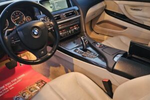 BMW 650i Coupe 8 Cylinders / 4.4L