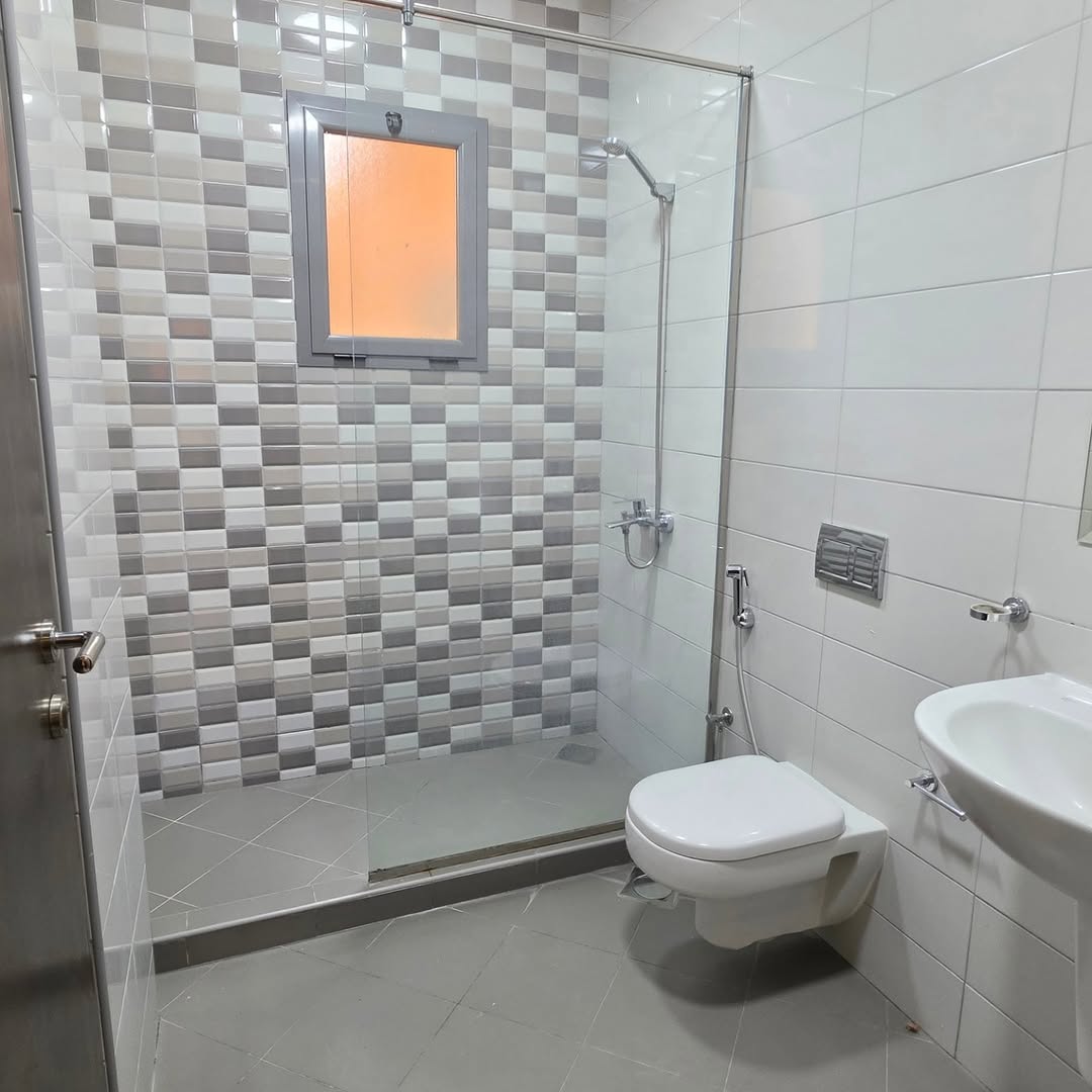 For rent: A large, luxurious apartment in Riffa, Abu Kuwara area. Prime location, close to all amenities. Semi-furnished.