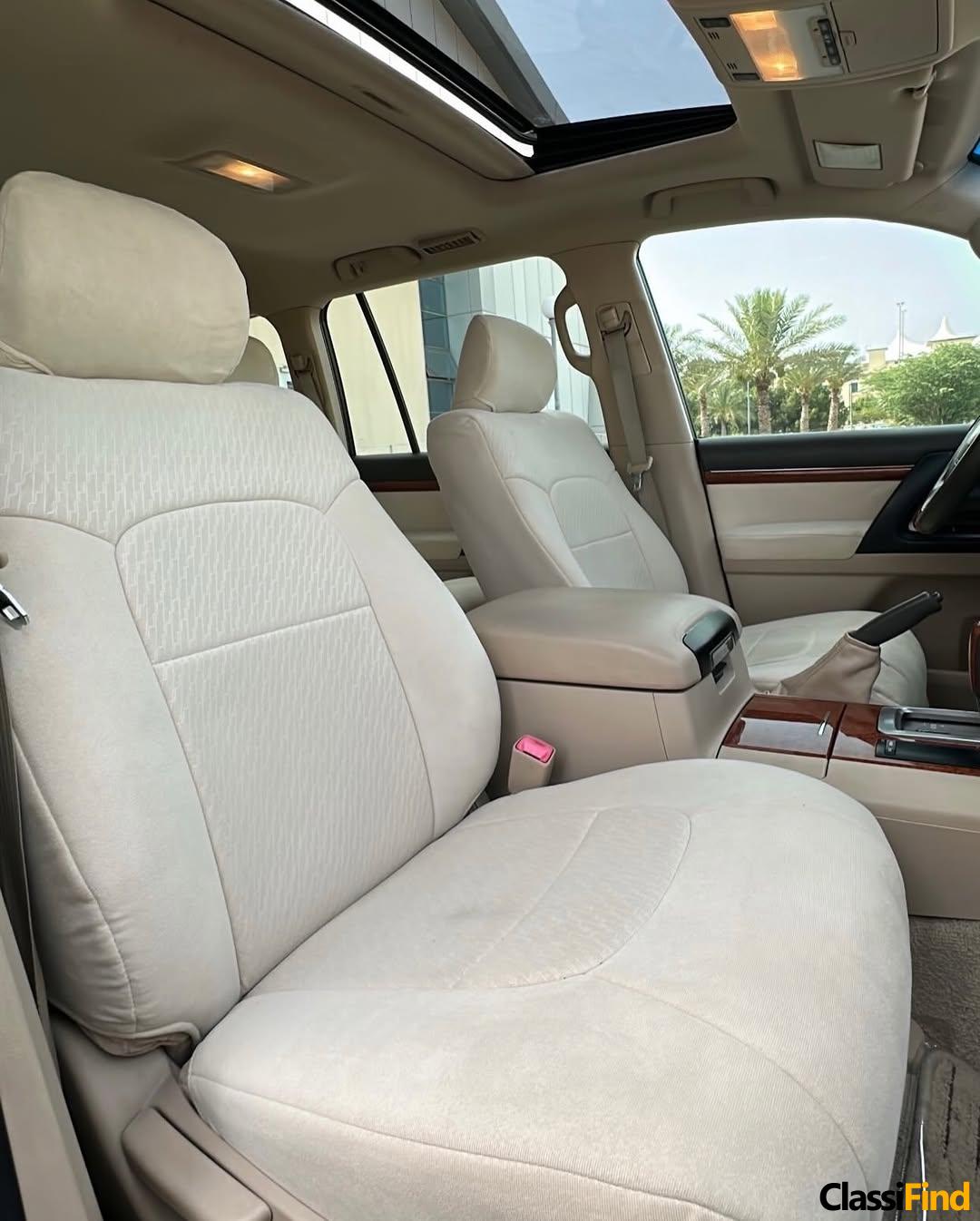 Land Cruiser GXR V8 2014 Model Bahrain Agency