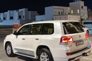 Toyota Land Cruiser GXR V6 Model: 2017