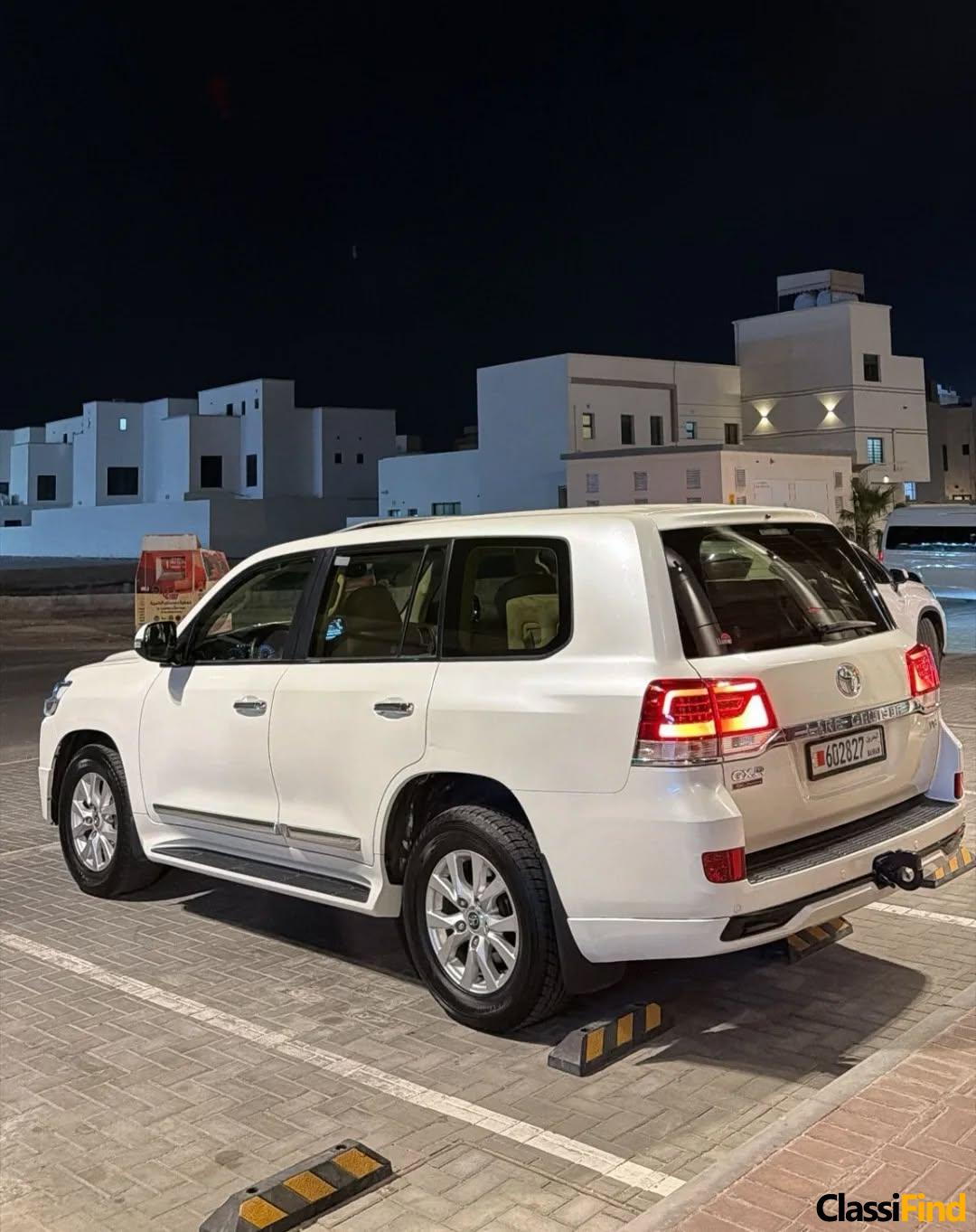 Toyota Land Cruiser GXR V6 Model: 2017