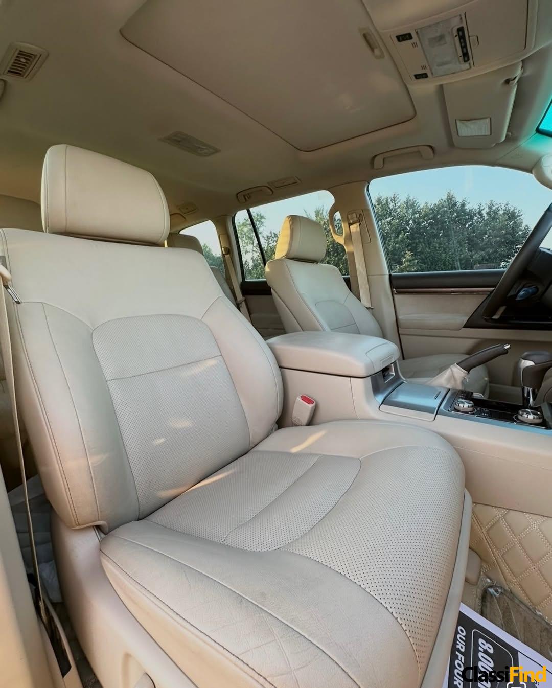 Used Land Cruiser GXR Grand Touring 2019 Model 132,000 km, Bahrain