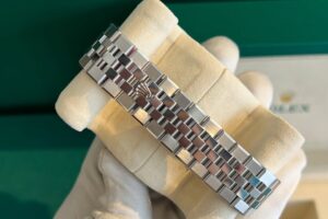 LAND-DWELLER Steel Fluted bezel 36 mm open back case