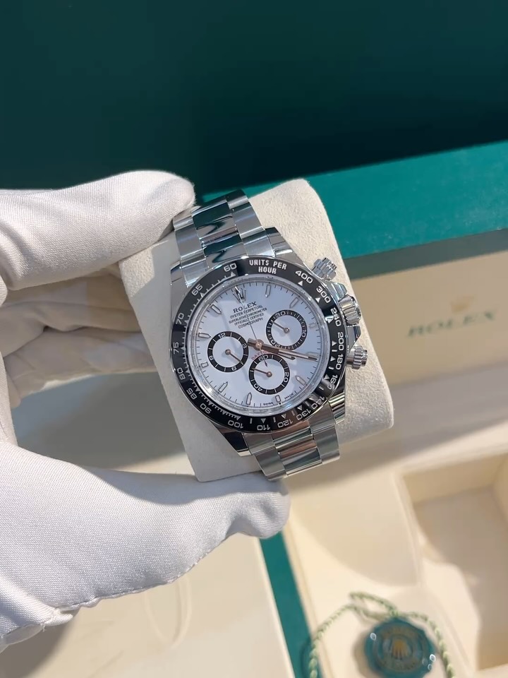 Daytona Panda Reference 126500LN 10/2024 Size 40 mm