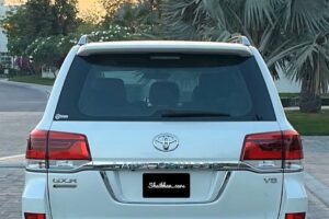 Used Land Cruiser GXR Grand Touring 2019 Model 132,000 km, Bahrain