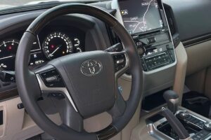 Used Land Cruiser GXR Grand Touring 2019 Model 132,000 km, Bahrain
