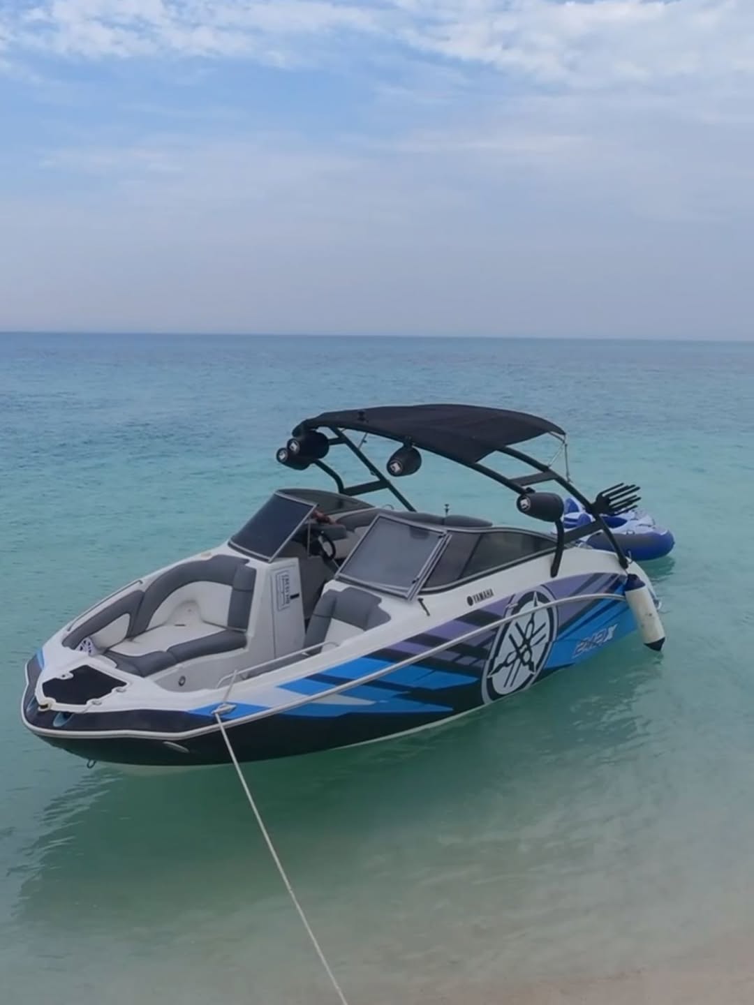Yamaha 242, model 2011