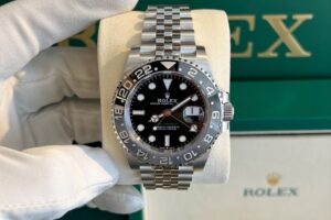 Bruce Wayne GMT – master II Ref 126710GRNR 40 mm