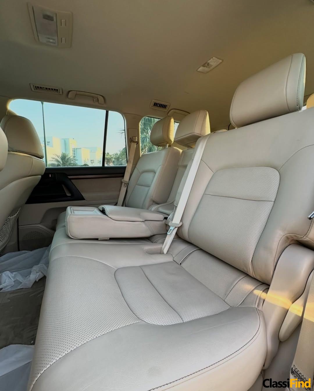 Used Land Cruiser GXR Grand Touring 2019 Model 132,000 km, Bahrain
