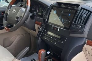 Land Cruiser GXR V8 2014 Model Bahrain Agency