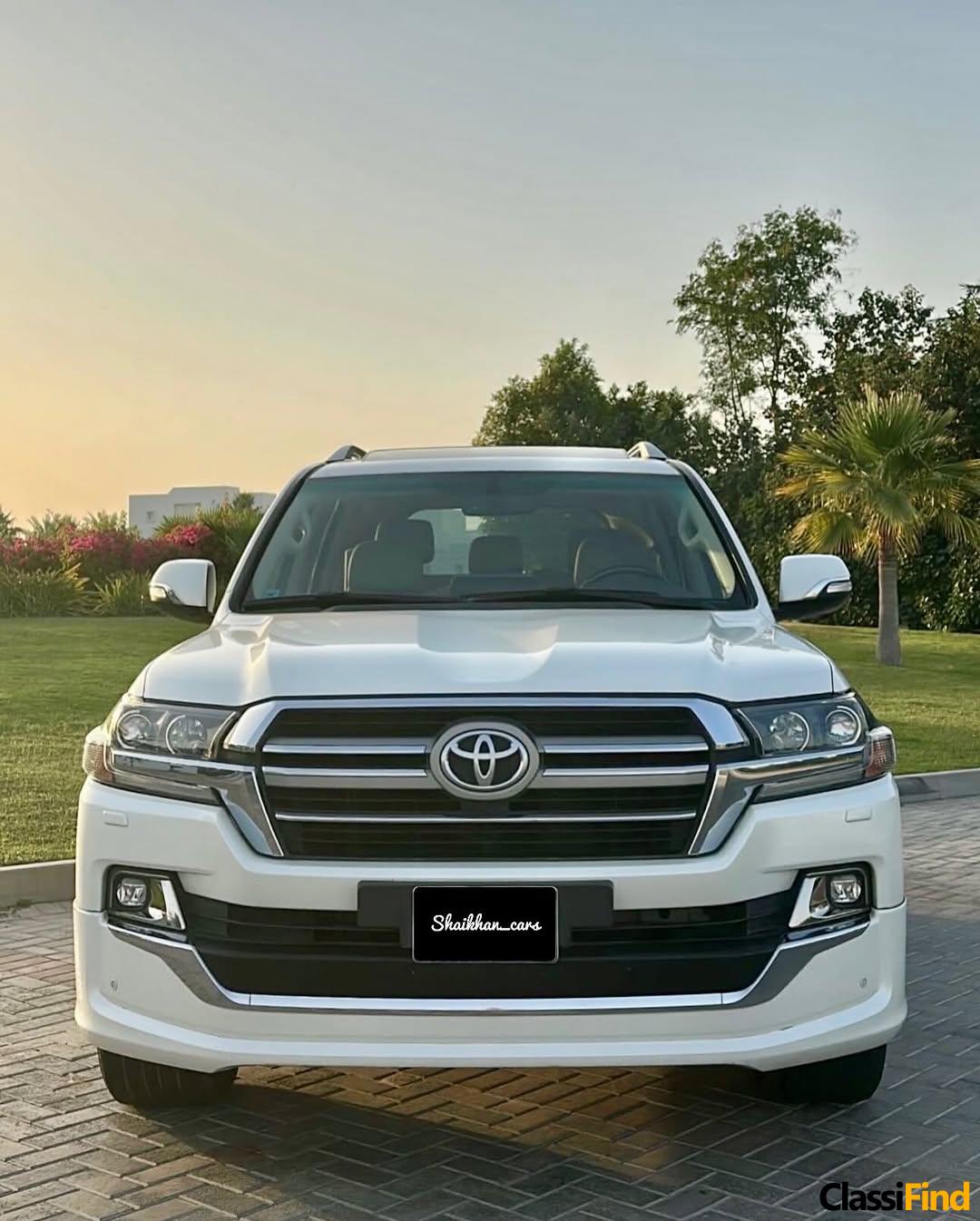Used Land Cruiser GXR Grand Touring 2019 Model 132,000 km, Bahrain
