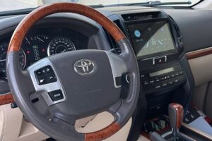 Land Cruiser GXR V8 2014 Model Bahrain Agency
