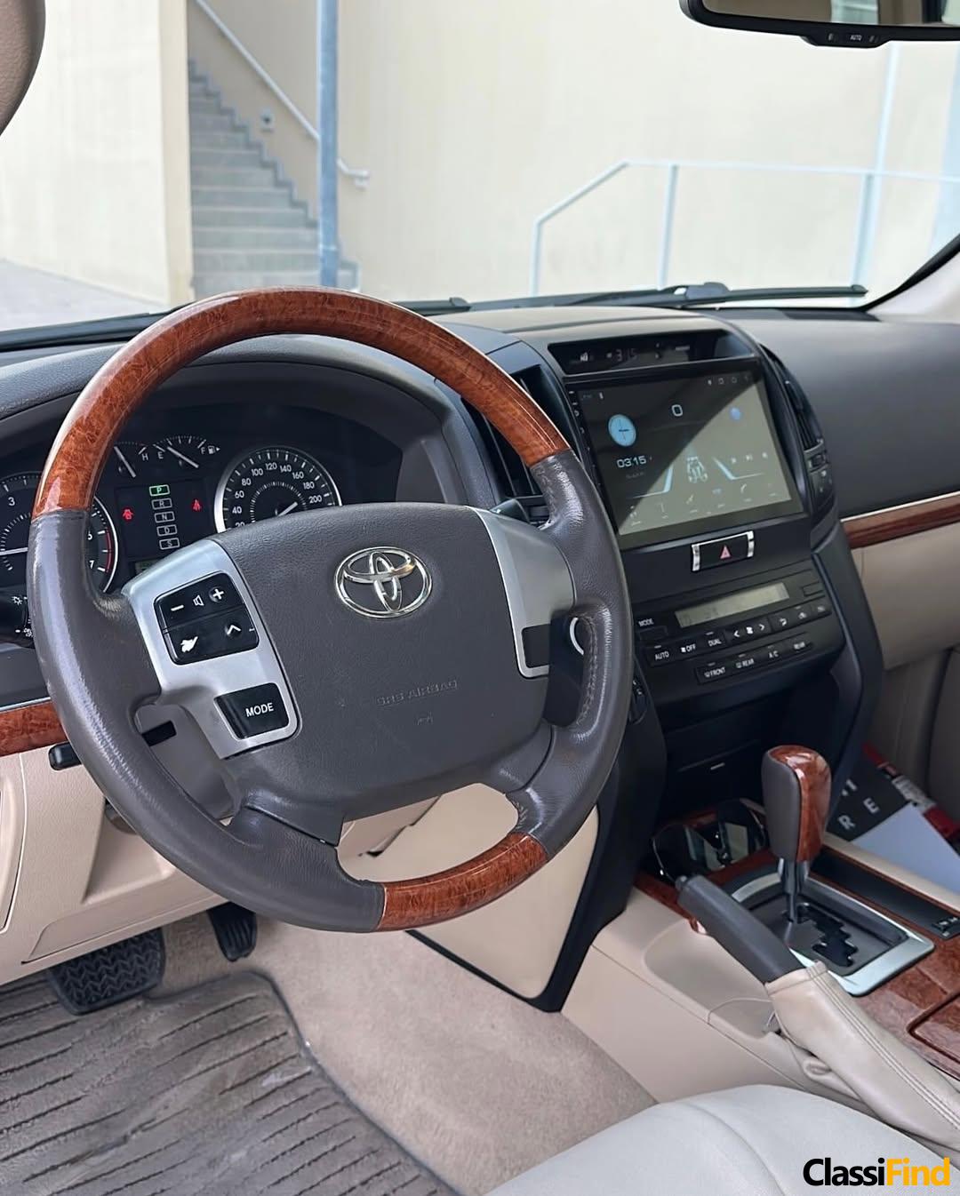 Land Cruiser GXR V8 2014 Model Bahrain Agency