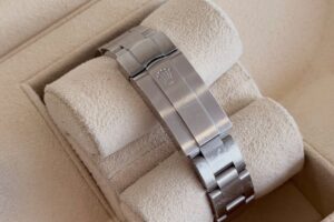 Oyster Perpetual Size: 28