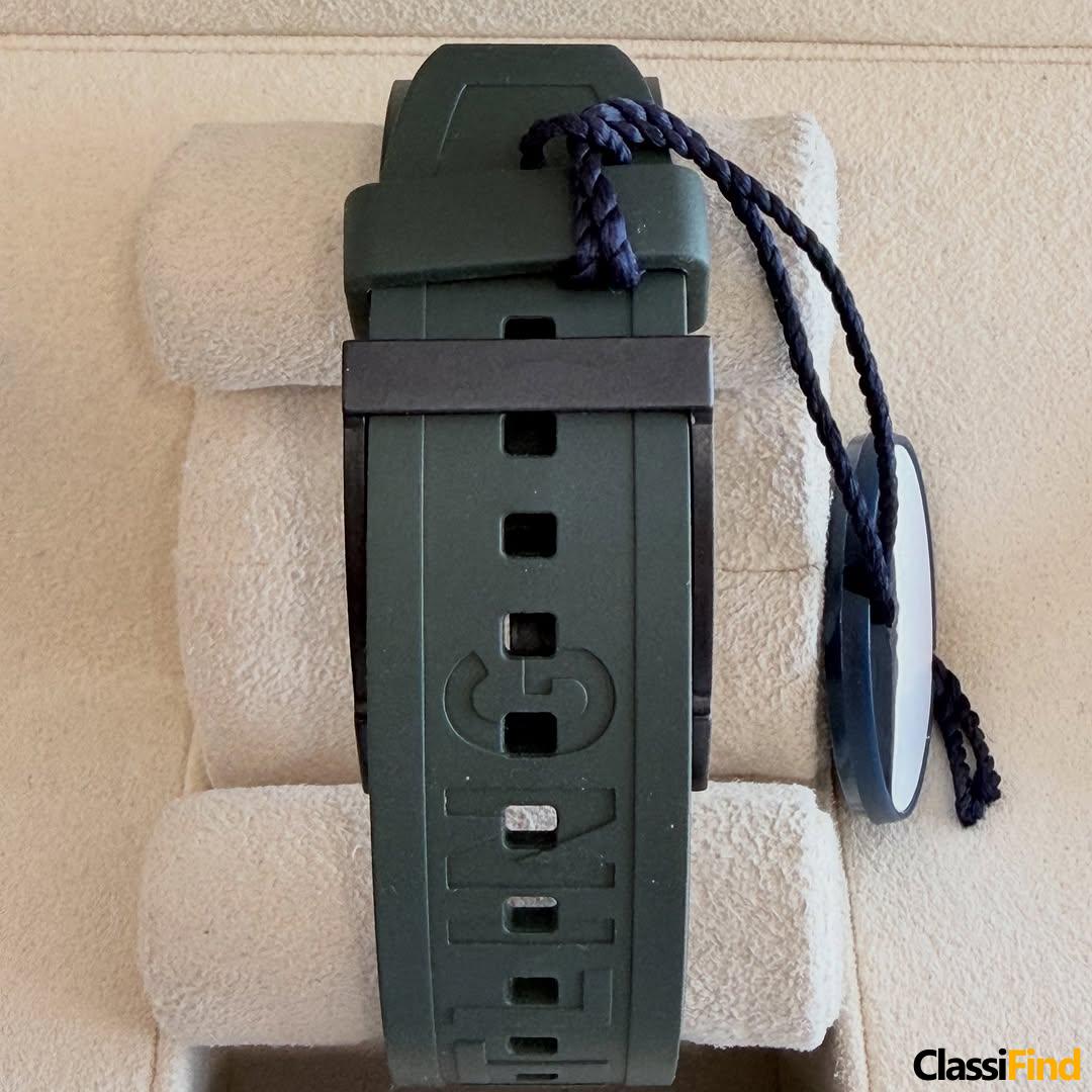 Brietling Endurance Pro Light weight