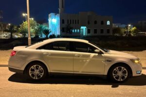For sale: Ford Taurus Model 2013