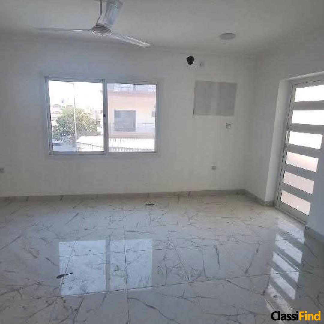 For rent, a large apartment in Al-Hajayat, new