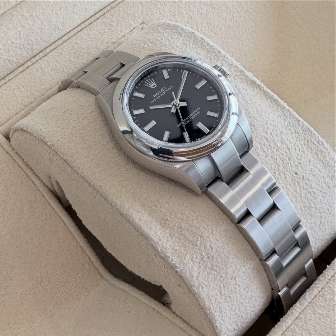 Oyster Perpetual Size: 28