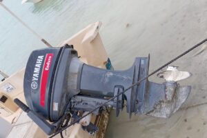 For sale: 18-foot Kuwaiti-made boat