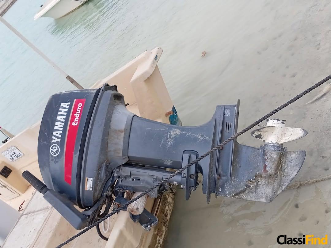 For sale: 18-foot Kuwaiti-made boat
