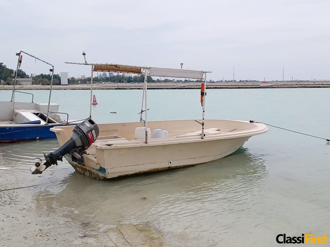 For sale: 18-foot Kuwaiti-made boat