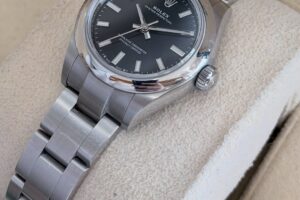 Oyster Perpetual Size: 28