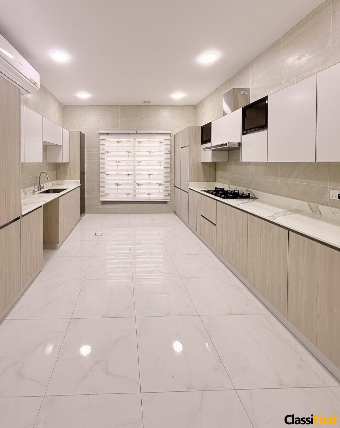 A villa for sale in a prominent location in the Malakiya area