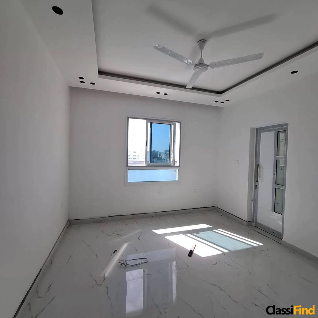For sale, new apartments in Al-Hidd, with very high-end finishing, very beautiful sea view