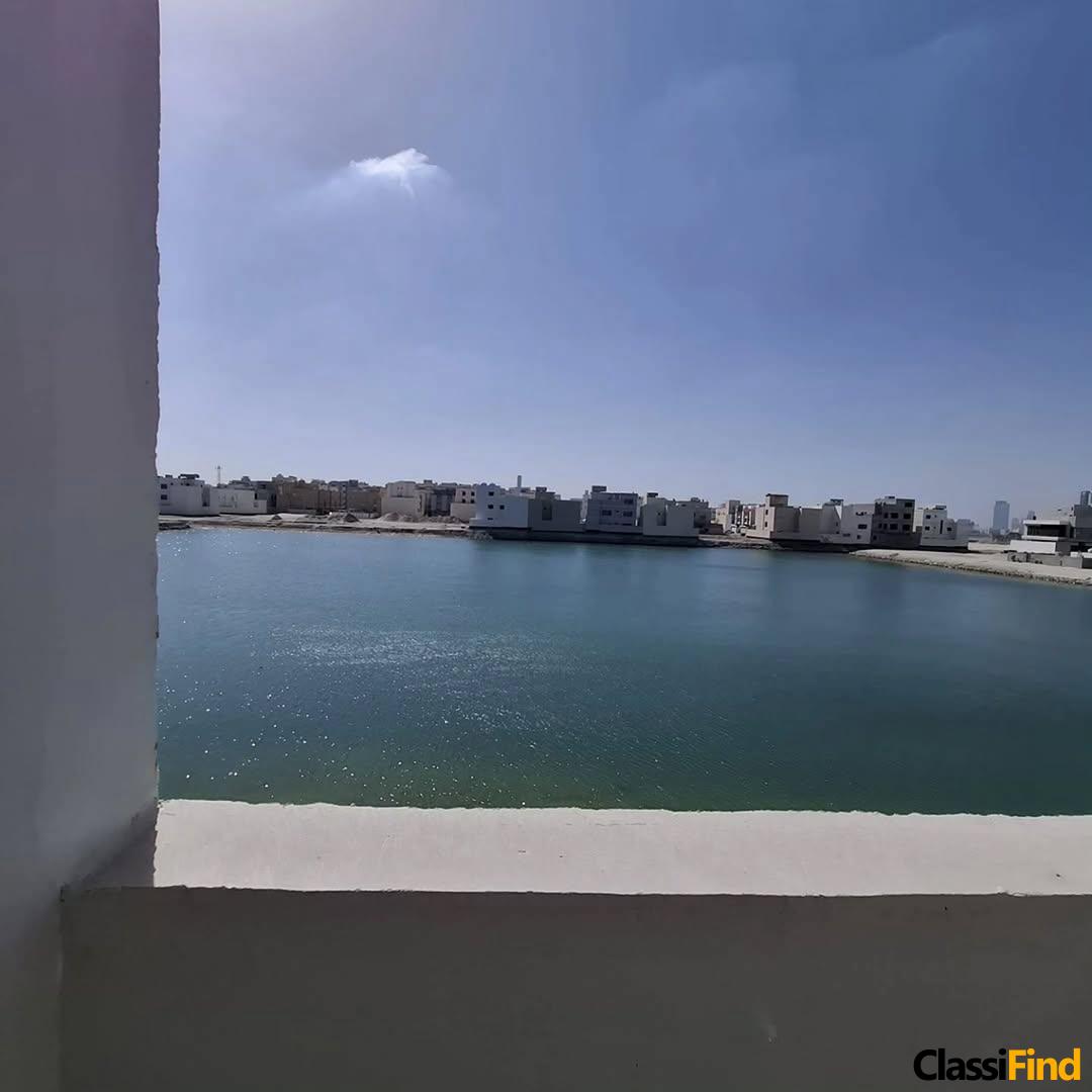 For sale, new apartments in Al-Hidd, with very high-end finishing, very beautiful sea view