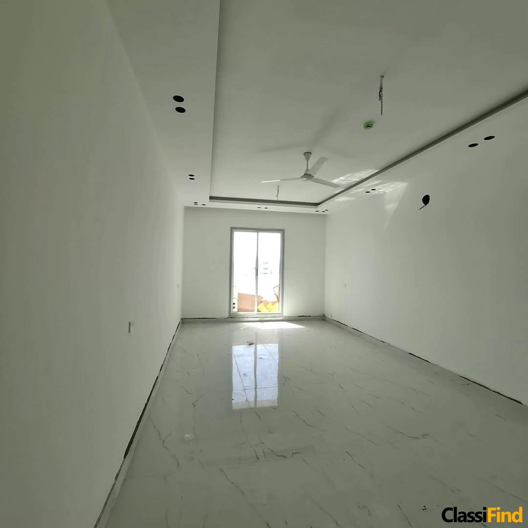 For sale, new apartments in Al-Hidd, with very high-end finishing, very beautiful sea view