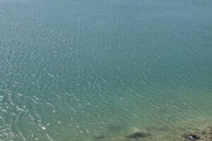 For sale, new apartments in Al-Hidd, with very high-end finishing, very beautiful sea view