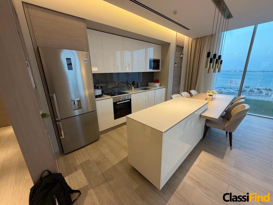 Experience modern living in this elegant 2-bedroom apartment in Juffair