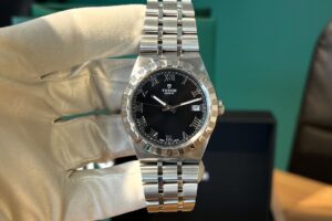 Tudor Royal Date Black dial with Roman numerals Size 38 mm