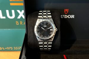 Tudor Royal Date Black dial with Roman numerals Size 38 mm