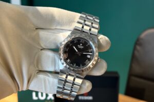 Tudor Royal Date Black dial with Roman numerals Size 38 mm