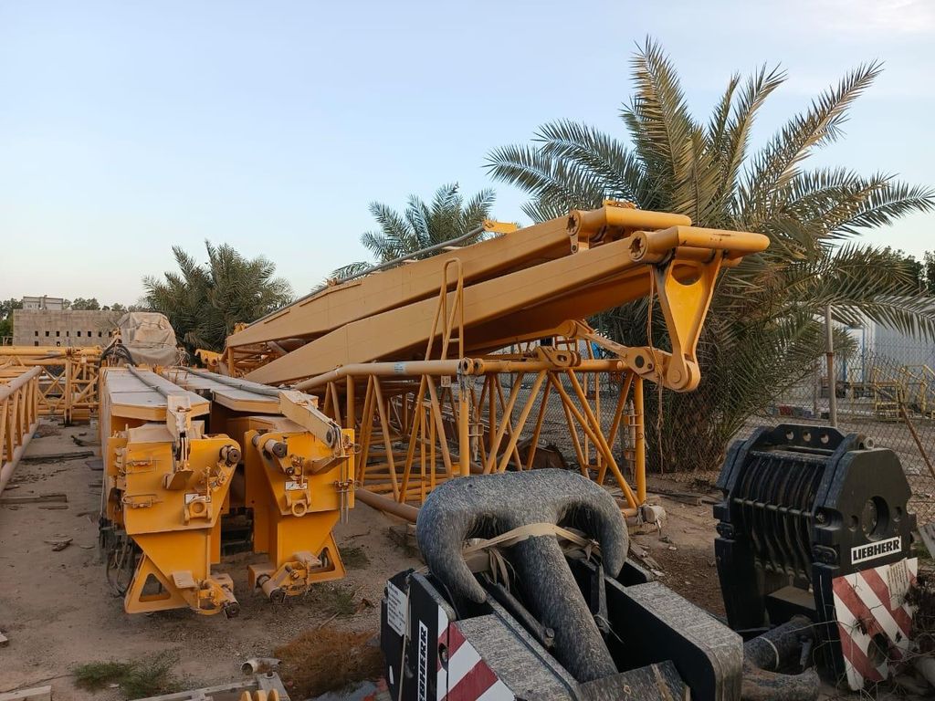 CRANE 2012 LIEBHERR LTM 1400