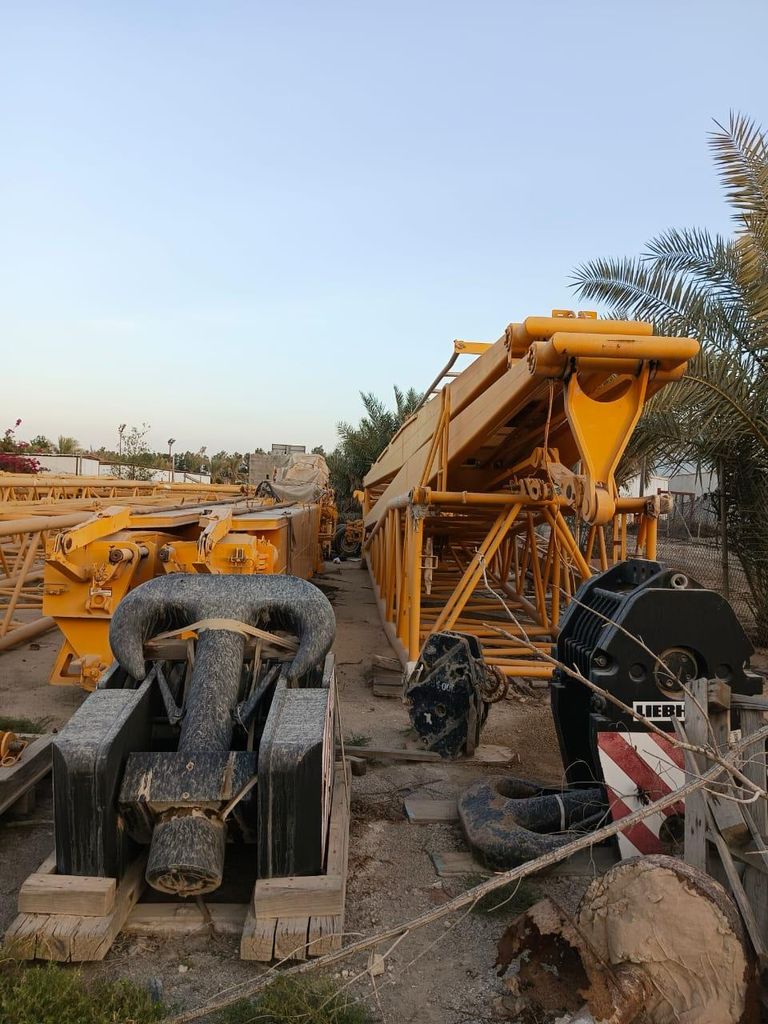 CRANE 2012 LIEBHERR LTM 1400